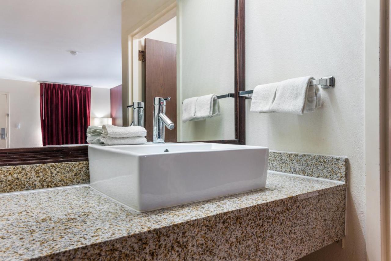 Red Roof Inn Texarkana Dış mekan fotoğraf